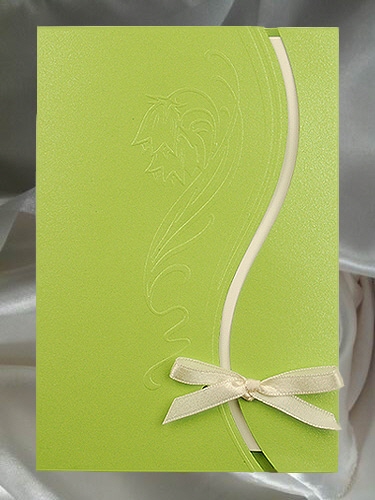 Grüne Einladungskarte mit Maiglöckchen